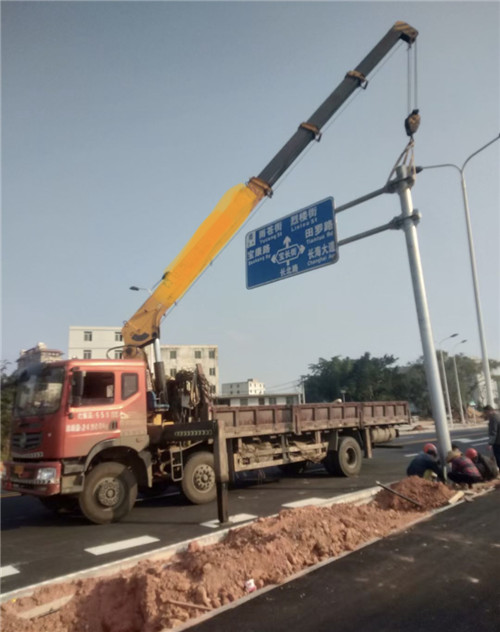 师宗县设备吊装租赁吊车要用多大吊车